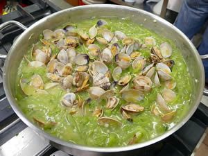 borrajas y almejas